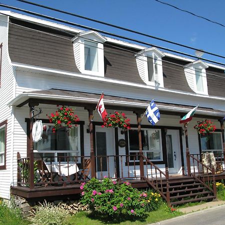 Gite Aux Traditions Saint-Jean-des Piles Exteriér fotografie