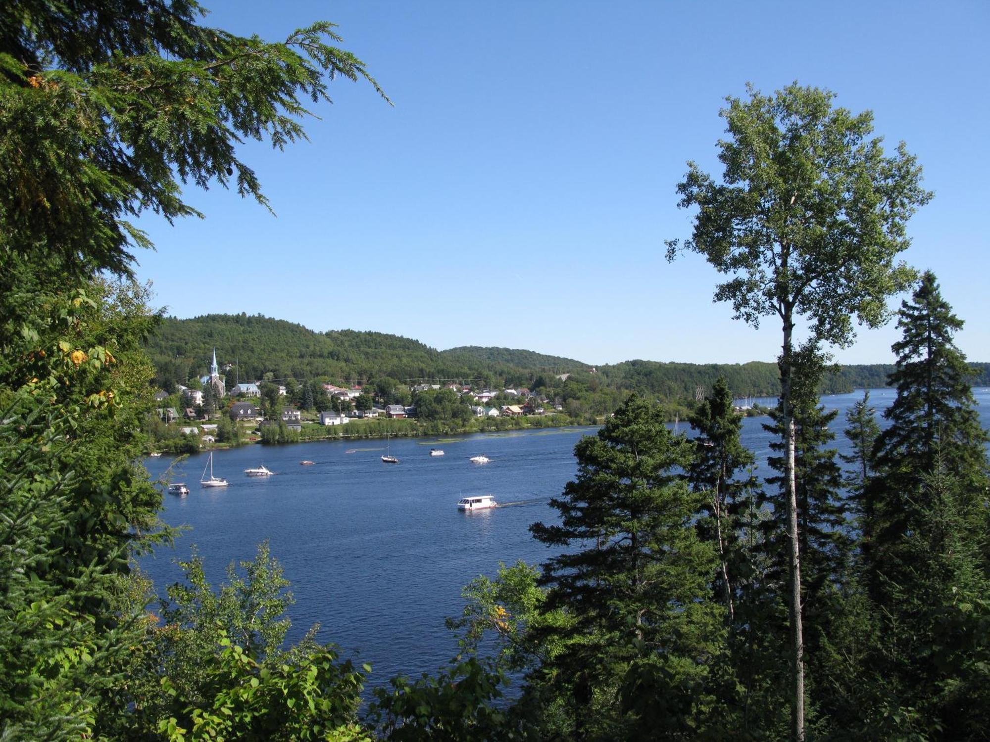 Gite Aux Traditions Saint-Jean-des Piles Exteriér fotografie